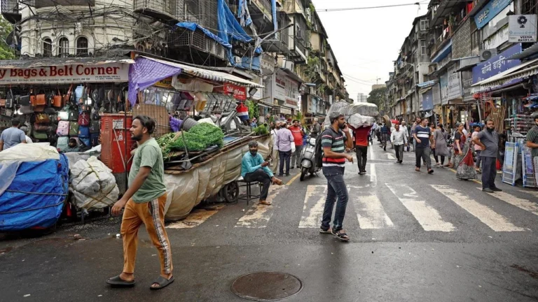 The Heartbeat of Mumbai’s Hustle: An Insider’s Guide to Manish Market Manish Market