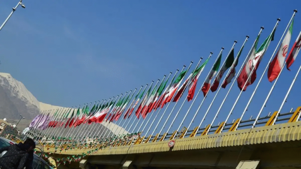 A Masterful Reenactment of the Hostage Crisis That Captivated the World Hostage Crisis That Captivated the World